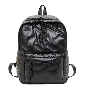 Sac à dos matelassé noir brillant au design minimaliste et grande capacité pour femme