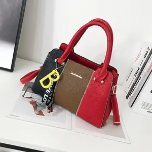 Sac à main chic tricolore avec motif litchi et bandoulière amovible élégante