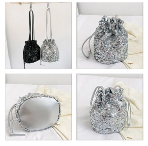 Vues détaillées des sacs seaux à paillettes avec cordon et base métallique