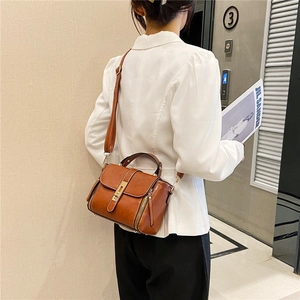 Borsa da Donna in Pelle PU Western Retro Moda Piccola Borsa Quadrata Con Chiusura a Scatto Cerniera Laterale Borsa a Tracolla Singola Pendolarismo Quotidiano
