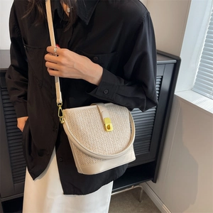 Women Bohemian Straw Woven Bucket Bag Vintage PU Patchwork Shoulder Bag With Gold Twist Lock Large Capacity Handbag
