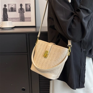 Large capacity bohemian woven straw tote bag with gold twist lock and shoulder strap