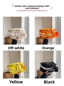 Sacs bananes matelassés en quatre couleurs avec doubles chaînes de perles et bandoulière