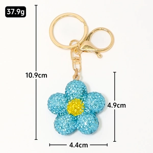 Dimensions détaillées du porte-clés fleur en strass avec mousqueton et anneau doré