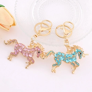 Porte-Clés Licorne en Alliage de Strass à la Mode Plaqué Or Pendentif de Sac Cheval Animal Mignon Accessoire Cadeau pour Femmes Filles