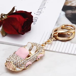 Porte-clés Voiture de Sport en Strass Alliage de Zinc Émail Décapotable Porte-clés pour Femme Sac Bijou Cadeau