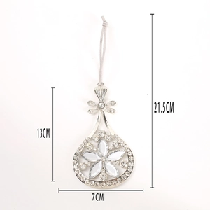 Elegante colgante de metal plateado en forma de lágrima con diamantes para el árbol de Navidad