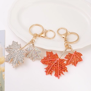 Porte-clés Feuille d'érable en Alliage de Zinc Métal avec Strass Pendentif de Sac Mode Bijoux Cadeau pour Femmes Filles