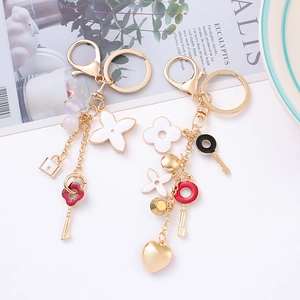 Gold Metall Glücksklee Schlüsselanhänger Strass Emaillierte Blume Schlüsselring Taschenanhänger Mode Schmuck Geschenk Für Frauen