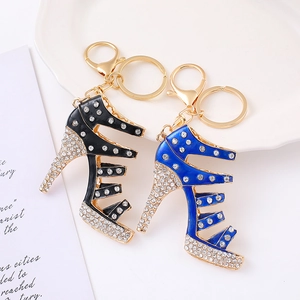 Elegante Portachiavi a Forma di Scarpa con Tacco Alto con Strass Ciondolo per Borsa alla Moda Gioielli Regalo per Donna