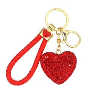 Portachiavi a cuore con strass rossi e cordino intrecciato in pelle rossa