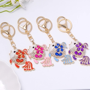 Porte-clés Poisson Rouge en Émail Avec Motif Floral en Strass Pendentif de Sac Animal en Métal en Alliage de Zinc pour Femme Fille Bijou Cadeau