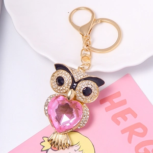 Exquis Porte-clés en Alliage en Forme de Hibou Incrusté de Strass Coeur Cristal Pierre Gemme Pendentif Animal pour Femmes Sac Charme Mode Cadeau Porte-clés