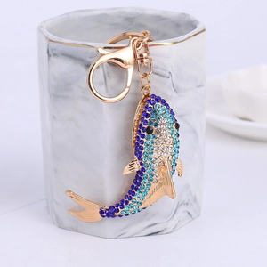 Porte-clés requin étincelant avec strass bleus dégradés et fermoir homard doré