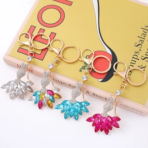 Porte-clés Élégant Danseuse de Ballet en Alliage Plaqué Or avec Strass et Cristal Pendentif Femme pour Sac Bijoux Cadeau