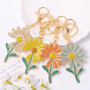 Rhinestone Metal Daisy Flower Keychain For Women Zinc Alloy Inlaid Crystal Sunflower Keyring Birthday Gift Bag Hanging Ornament