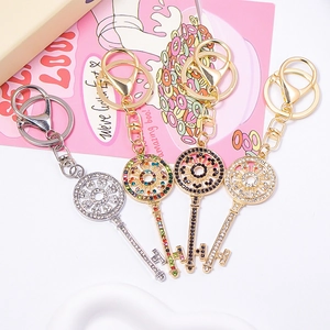 Luxury Zinc Alloy Rhinestone Key Shape Keychain For Women Fashion Flower Hollow Key Ring Bag Charm Pendant Gift Accessory