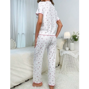 Ensemble de pyjama deux pièces pour femme avec imprimé floral et maille côtelée