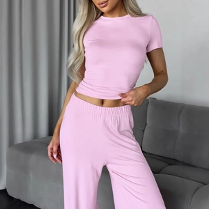 Pijama rosa de manga corta para mujer con tejido suave y pantalones de cintura elástica