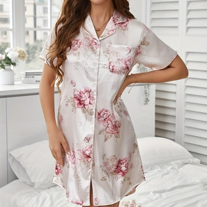 Chemise de Nuit en Satin Imprimé Floral pour Femme Manches Courtes Boutonnée Revers Poche Pyjama Loungewear Vêtements de Nuit