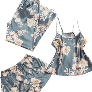 Ensemble pyjama 3 pièces pour femme avec caraco, short et pantalon en satin de soie