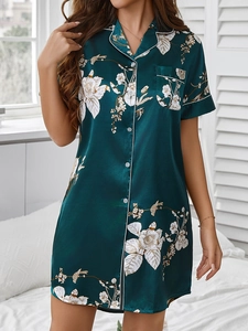 Camisón de satén verde oscuro con flores para mujer, manga corta y ribete blanco fino