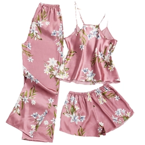Ensemble pyjama 3 pièces en soie glacée à fleurs avec caraco et shorts rose poudré