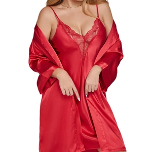 Ensemble pyjama 3 pièces en soie glacée rouge avec chemise de nuit et peignoir assorti