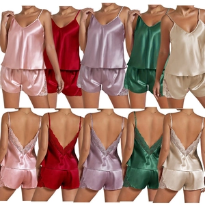 Ensemble Pyjama Sexy en Satin et Dentelle pour Femmes Caraco Col en V et Short Vêtements de Nuit Haut et Bas Soyeux et Confortable