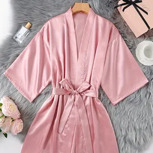 Peignoir en Satin Sexy pour Femme Robe de Chambre Kimono Toucher Soie Col en V Nuisette avec Taille Nouée Pyjama Court