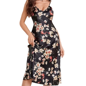 Satin-Slipkleid mit Blumenmuster in dunklen Tönen, V-Ausschnitt und Spaghettiträgern