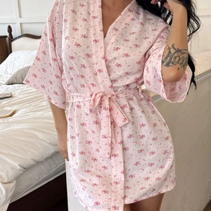 Pink floral cotton kimono bathrobe with short sleeves and waist tie for women's loungewear
