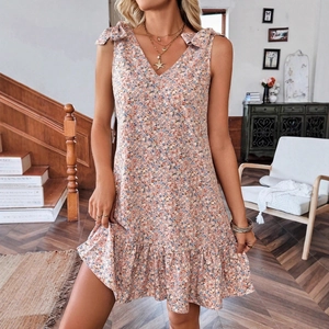 Robe d'été fleurie pour femme avec col en V, nœuds d'épaules et ourlet à volants