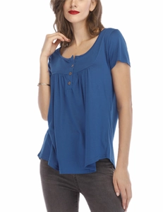 T-shirt à manches courtes bleu roi pour femme avec plis et col Henley boutonné