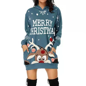Dames hoodie-jurk in meerblauw met kerstrendier borduursel en witte sneeuwvlok print