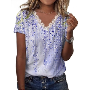 T-shirt estiva casual con scollo a V, stampa floreale viola e bordo in pizzo