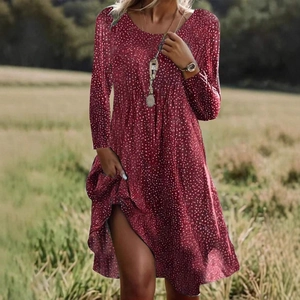 Robe à manches longues rouge bordeaux à pois blancs avec col rond et coupe décontractée