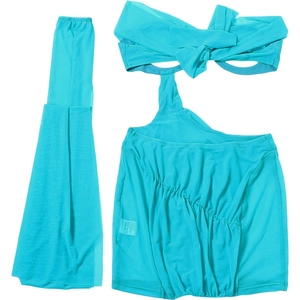 Détails de l'ensemble haut asymétrique et jupe froncée en maille bleu sarcelle ajusté