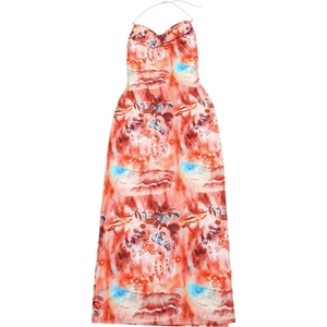 Détail d'une robe maxi dos nu avec imprimé artistique abstrait orange et bleu