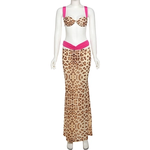 Detail of leopard print three-piece beach set with pink straps and ruching