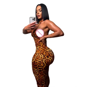 Abito aderente sexy con stampa leopardata e schiena scoperta per feste e club