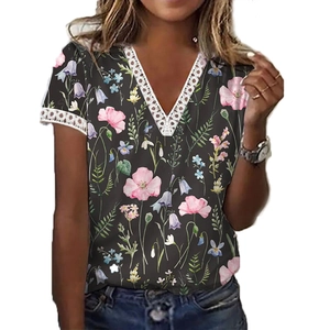 Women's V-neck short sleeve T-shirt with floral print and white lace trim detail