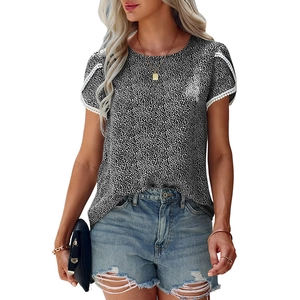 Elegant polka dot short sleeve t-shirt for women with white lace patchwork on cuffs