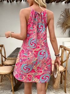 Robe dos nu à motif paisley rose et bleu avec laçage au dos pour les vacances d'été