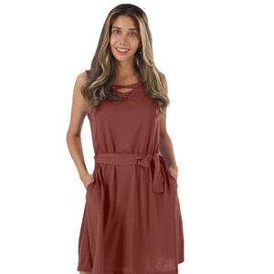 Robe sans manches à col en V rouge brique avec ceinture assortie et poches latérales