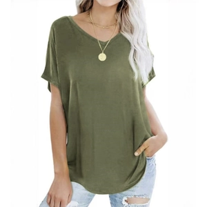 T-shirt femme col en V vert olive, coupe ample décontractée pour l'été