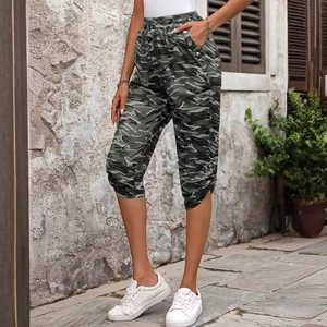 Damen Caprihose mit Tarnmuster, elastischem Bund und praktischen Seitentaschen-Details