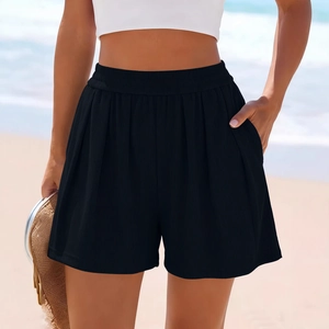 Short femme noir taille haute en maille côtelée avec jambe large et poches latérales