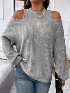 Casual grey cold-shoulder knit sweater with ribbed texture and long sleeves for women