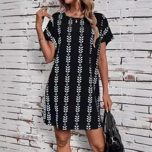 Robe courte d'été ample pour femme avec imprimé floral géométrique blanc sur noir